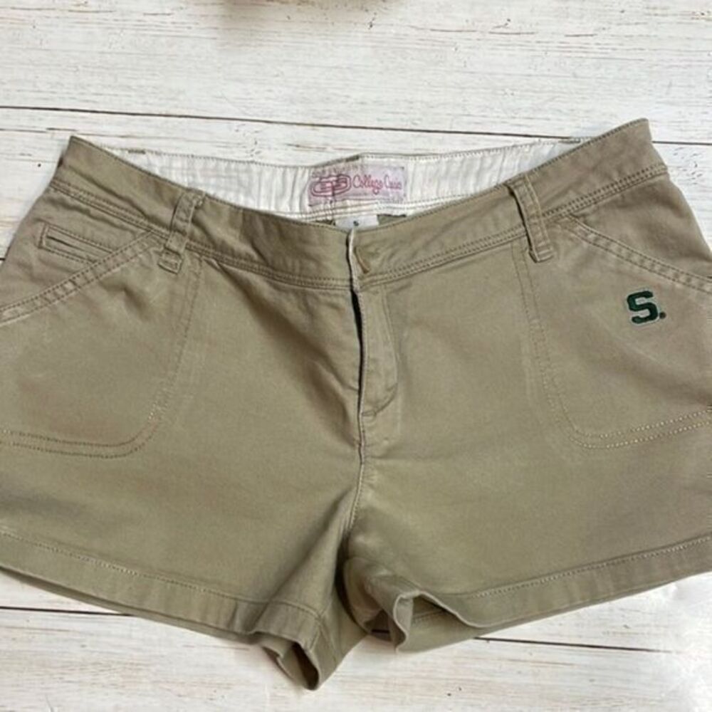 College classics khaki color Michigan State Spartans shorts. Size 5.